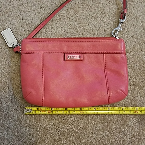 Coach wristlet - Picture 7 of 8